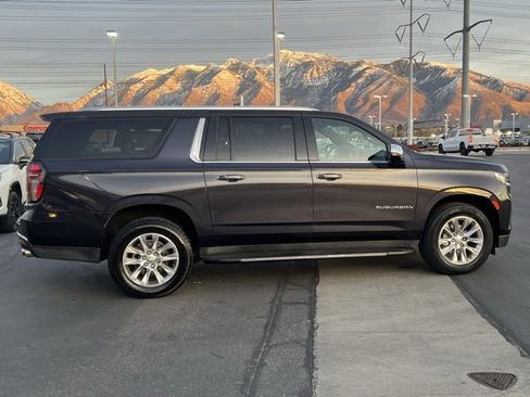 Certified 2023 Chevrolet Suburban Premier image 8
