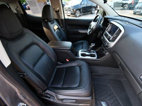 Used 2022 Chevrolet Colorado LT w/ Redline Special Edition AWD/4WD image 21