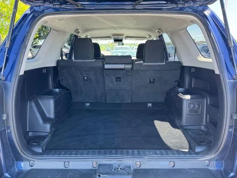 Used 2016 Toyota 4Runner SR5 AWD/4WD image 6