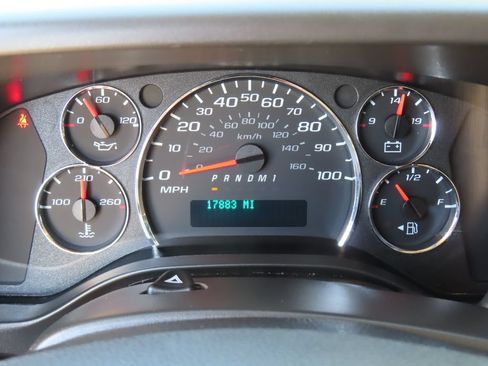 Used 2025 Chevrolet Express 2500 w/ Driver Convenience Package RWD image 20