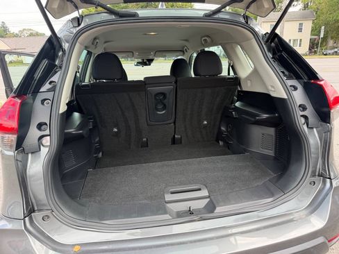 Used 2020 Nissan Rogue S AWD/4WD image 19