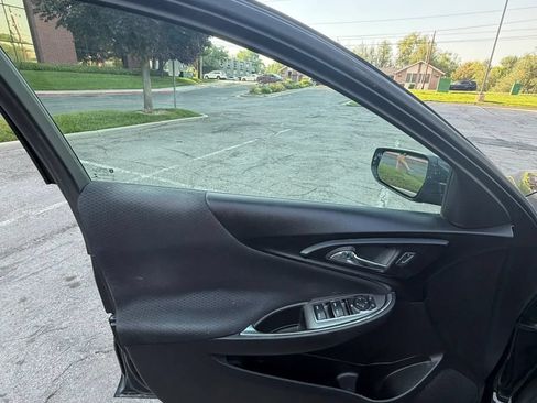Used 2016 Chevrolet Malibu LT FWD image 26