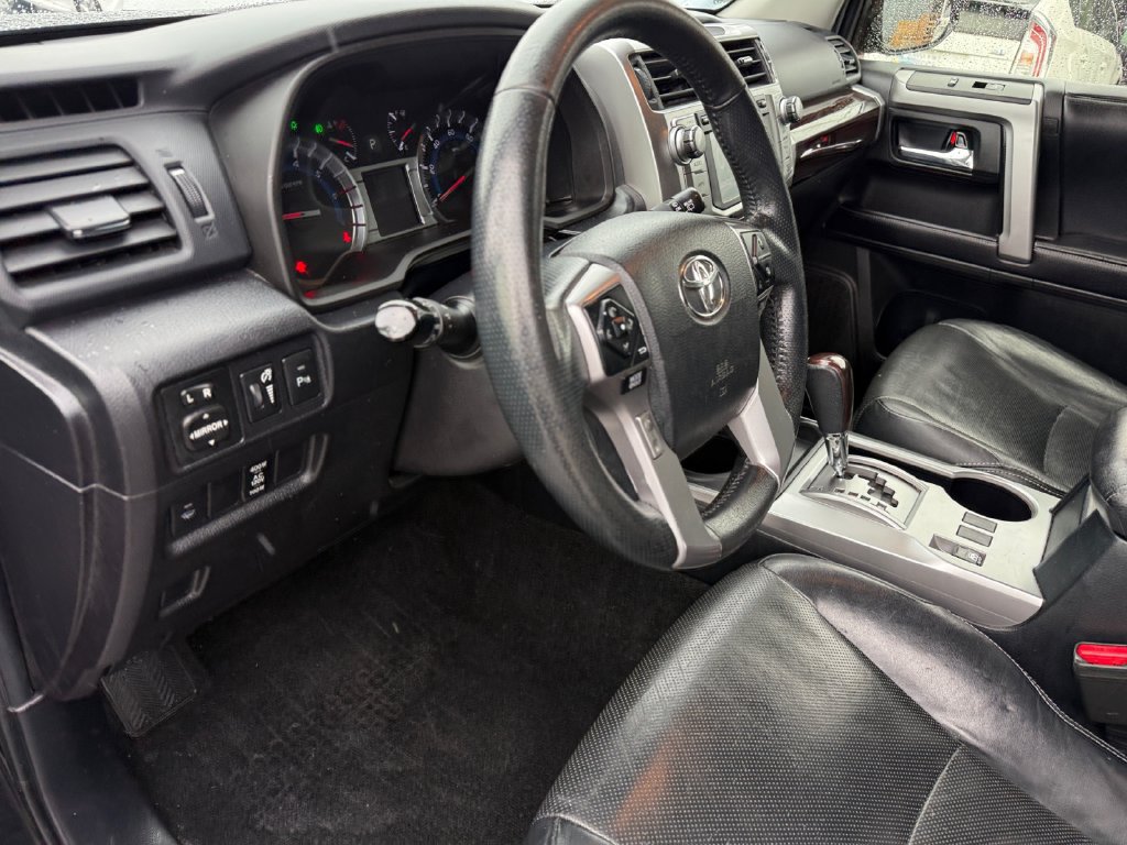 Used 2017 Toyota 4Runner Limited AWD/4WD image 28