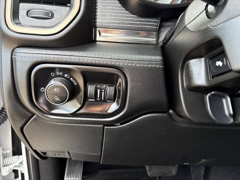 Used 2020 RAM 2500 Limited image 13