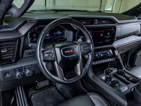Used 2024 GMC Sierra 1500 AT4X image 16