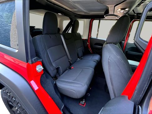 Used 2022 Jeep Wrangler Unlimited Sport AWD/4WD image 18