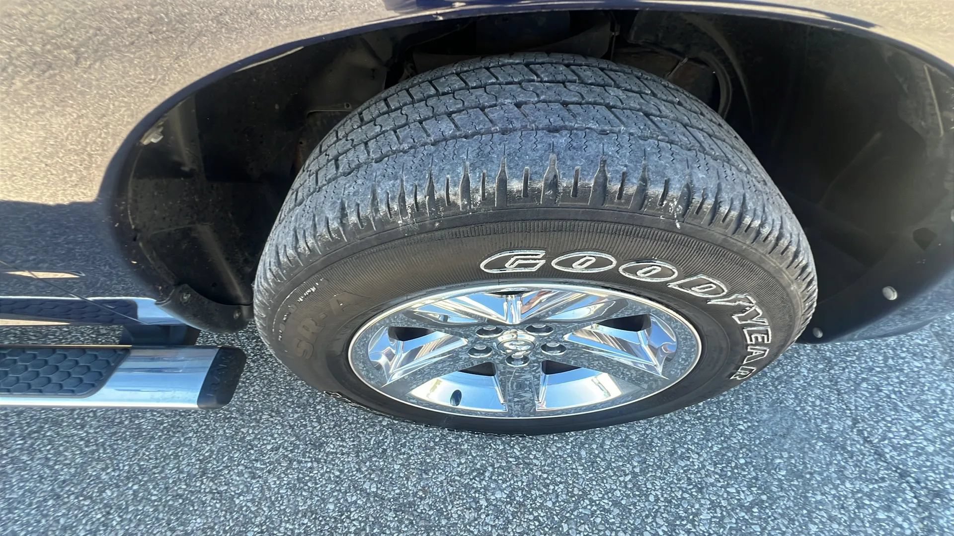 Used 2016 RAM 1500 Express AWD/4WD image 11