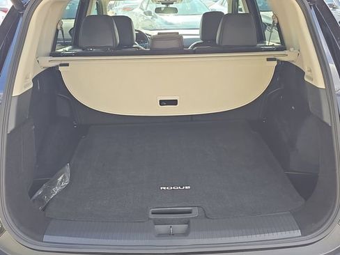 Certified 2023 Nissan Rogue SV w/ SV Premium B Package FWD image 10