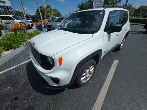 Used 2022 Jeep Renegade Latitude AWD/4WD image 1