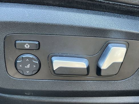 Certified 2023 BMW X5 xDrive40i w/ Executive Package image 12