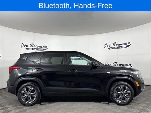 Used 2024 Kia Seltos LX AWD/4WD image 6