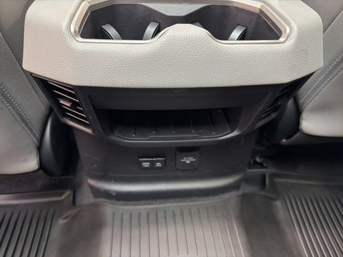 Used 2025 Toyota Tundra Limited AWD/4WD image 14
