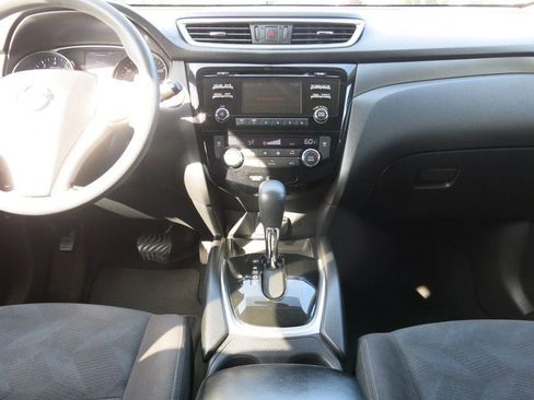 Used 2015 Nissan Rogue SV AWD/4WD image 22