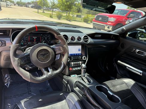 Used 2019 Ford Mustang GT Premium w/ GT Performance Package RWD image 9