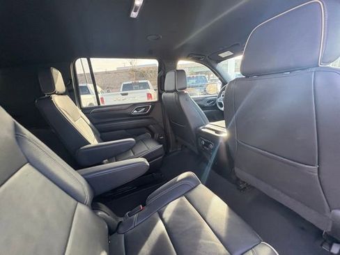 Used 2023 Chevrolet Suburban Premier image 24