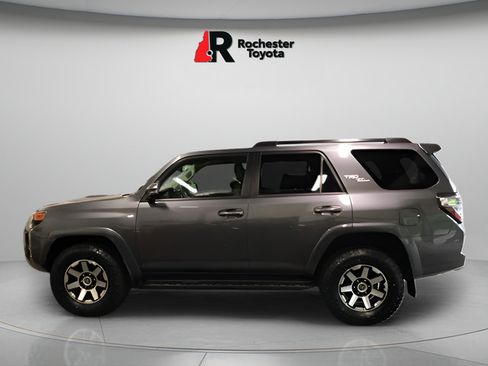 Certified 2022 Toyota 4Runner TRD Off-Road Premium AWD/4WD image 4