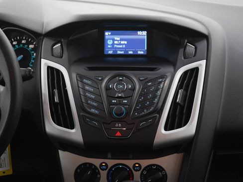 Used 2014 Ford Focus SE FWD image 15