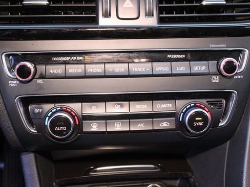 Used 2018 Kia Optima EX image 25