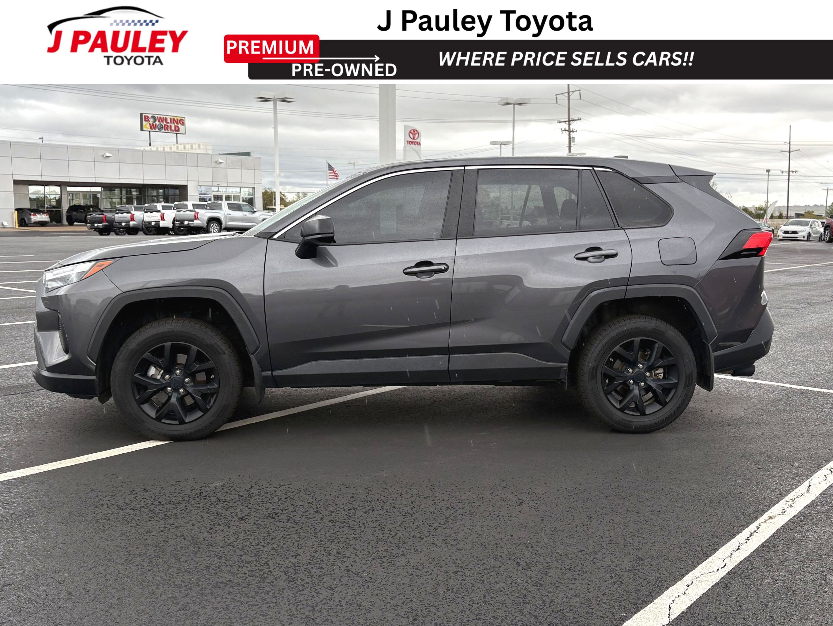 Used 2023 Toyota RAV4 LE FWD image 2