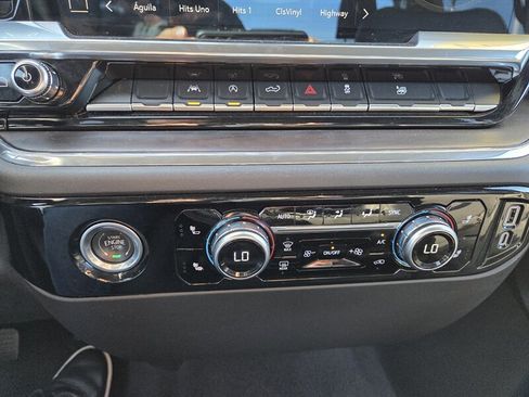 Used 2024 GMC Sierra 1500 SLT image 22