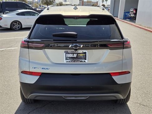 Used 2022 Chevrolet Bolt EUV Premier w/ Sun & Sound Package image 5