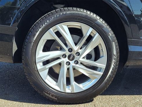 Used 2022 Audi Q7 3.0T Premium Plus w/ Premium Plus Package image 9