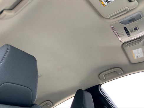 Used 2022 Toyota Corolla LE FWD image 14