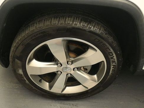 Used 2015 Jeep Grand Cherokee Limited image 13