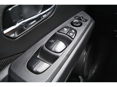 Used 2024 Nissan Kicks SV FWD image 19