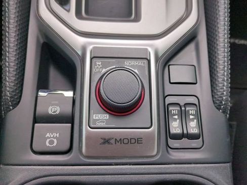 Used 2024 Subaru Forester Premium AWD/4WD image 28