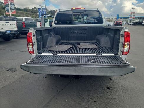 Used 2018 Nissan Frontier SV image 22