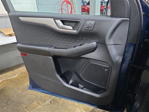 Used 2020 Ford Escape SEL image 24