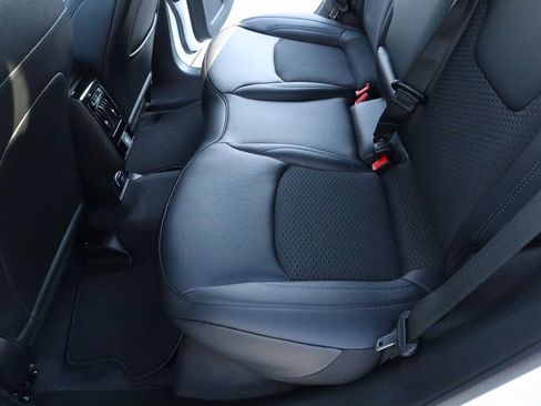 New 2026 Jeep Compass Latitude image 12