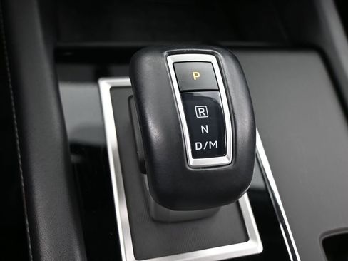 Used 2023 Mitsubishi Outlander SE image 32