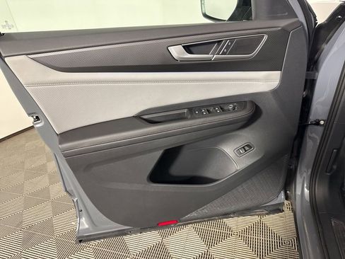 Used 2024 Volkswagen Atlas Peak Edition SEL image 25