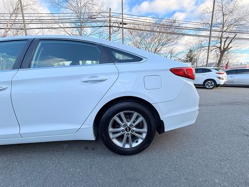 Used 2015 Hyundai Sonata SE image 6