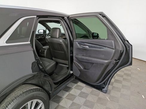 Certified 2022 Cadillac XT5 Premium Luxury image 37