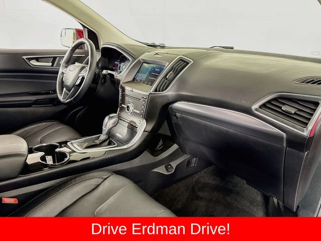 Used 2018 Ford Edge Titanium w/ Technology Package FWD image 26