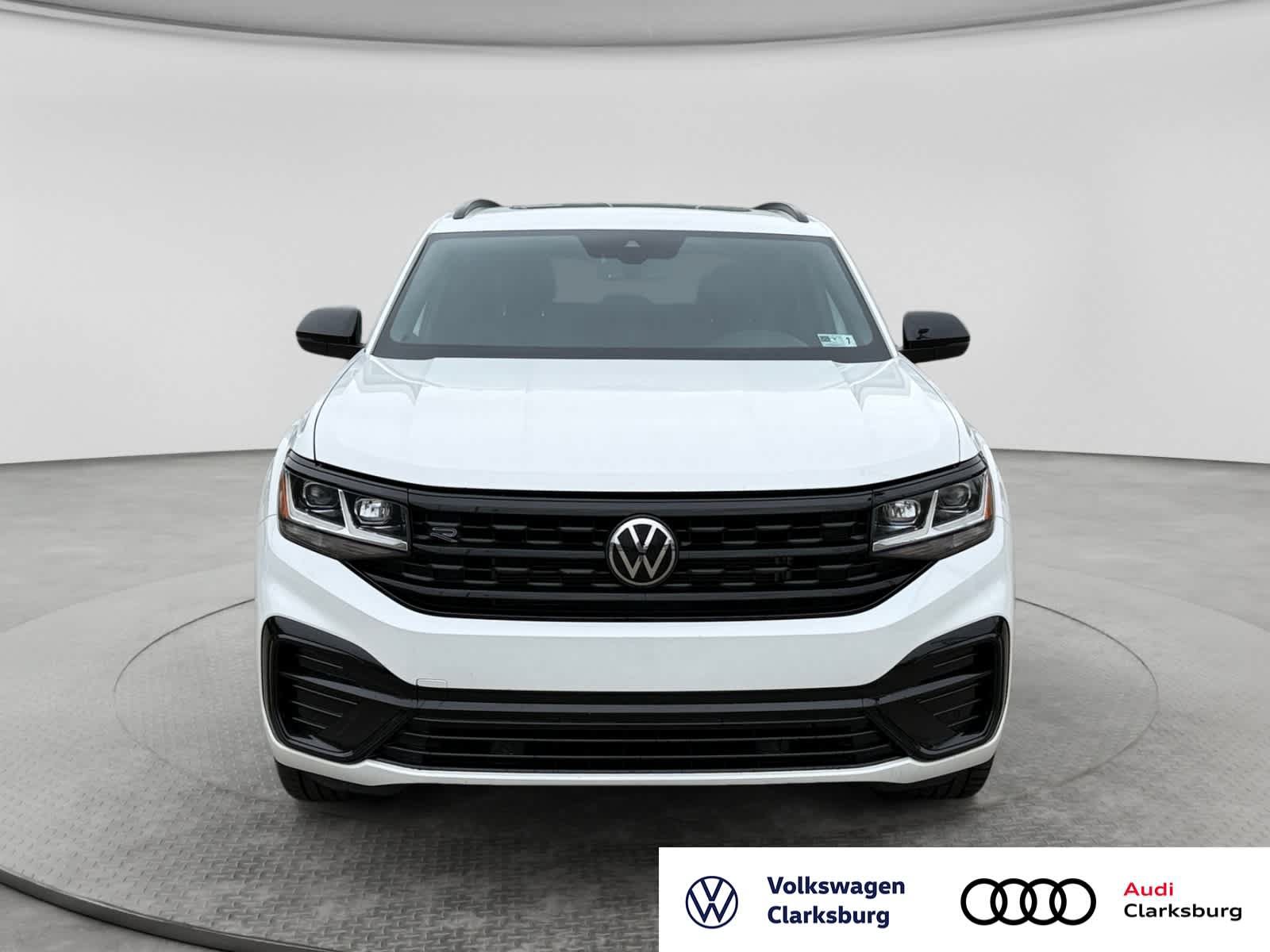 Used 2023 Volkswagen Atlas Cross Sport SEL R-Line AWD/4WD image 2