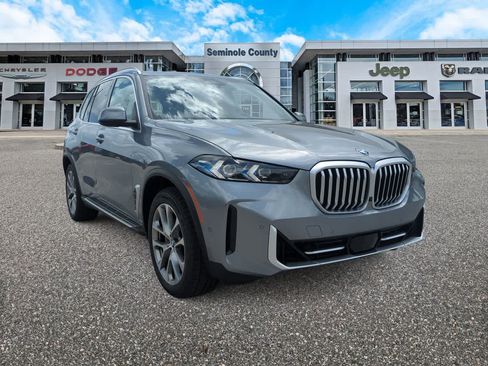 Used 2024 BMW X5 xDrive40i AWD/4WD image 2