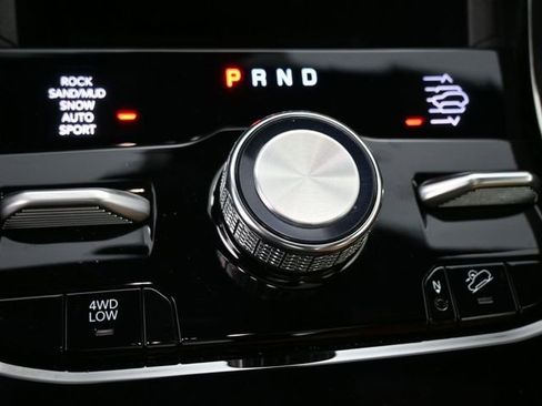 Used 2025 Jeep Grand Cherokee Summit image 14