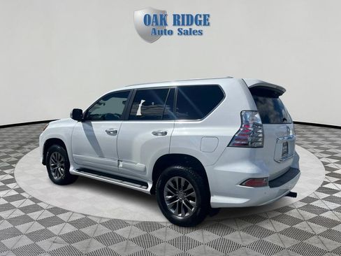 Used 2016 Lexus GX 460 Luxury w/ Preferred Accessory Package image 7