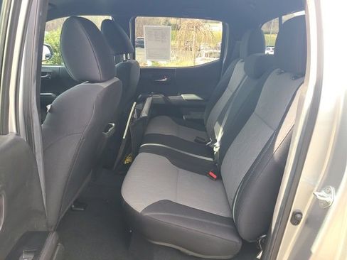 Used 2023 Toyota Tacoma TRD Off-Road image 13