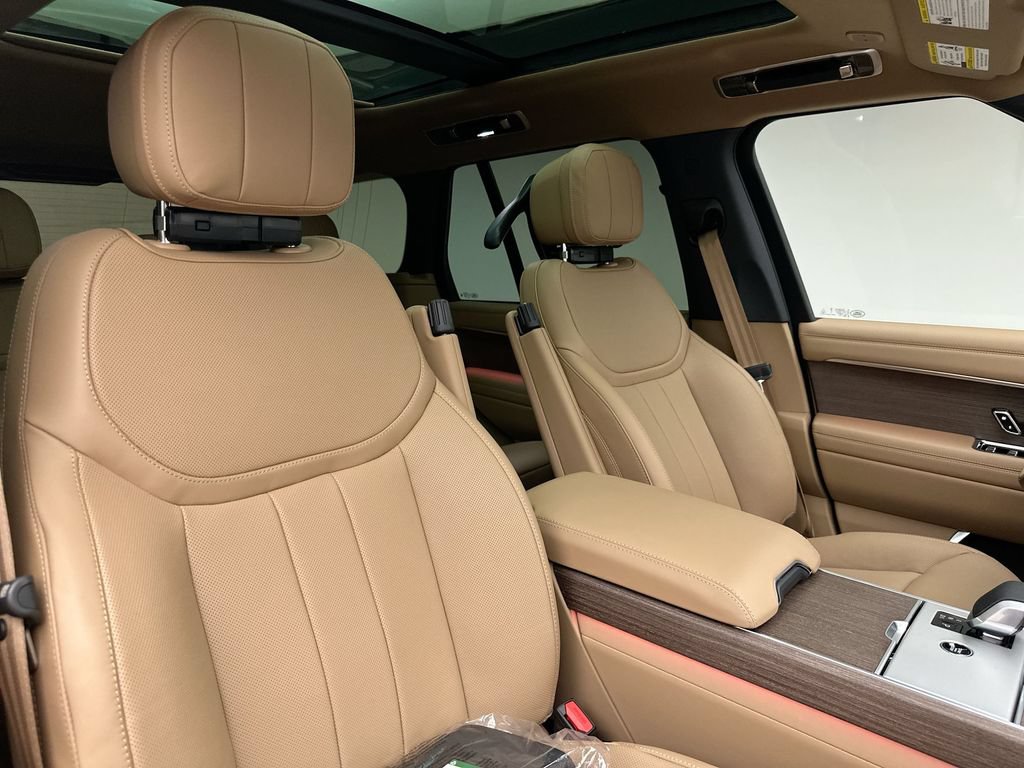 New 2026 Land Rover Range Rover SE AWD/4WD image 6