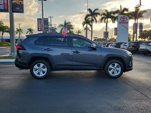 Used 2021 Toyota RAV4 XLE image 13