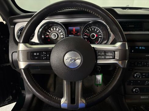 Used 2014 Ford Mustang GT Premium image 17