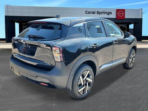 New 2026 Nissan Kicks SV w/ Charging Package FWD image 5
