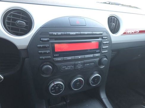 Used 2015 MAZDA MX-5 Miata Club image 6