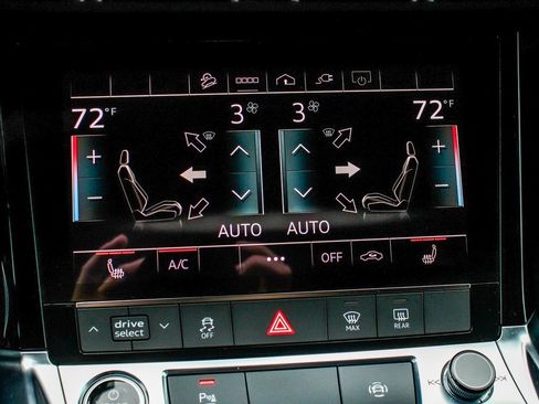 Used 2022 Audi e-tron Premium w/ Convenience Plus Package image 23