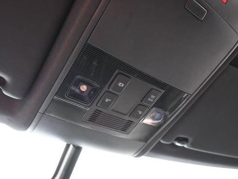 Used 2022 Volkswagen Atlas Cross Sport SE w/ Black Wheel Package image 22